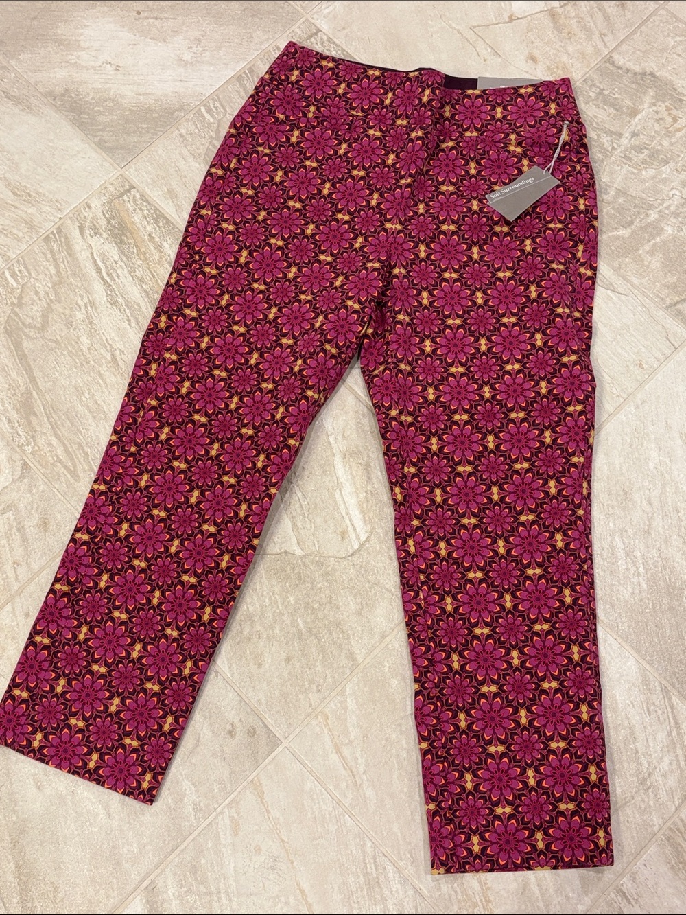 Soft Surroundings Pink Floral Cropped Stretch Pants